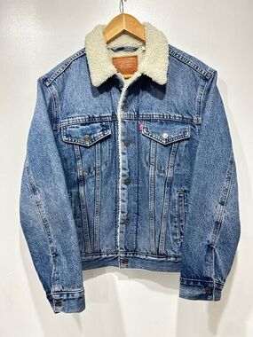 Levi’s Women’s Original Sherpa Lined Trucker Denim Jacket Cotton Button Front M